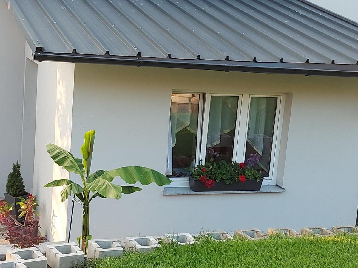 Privatzimmer Roland Hutten Exterior photo